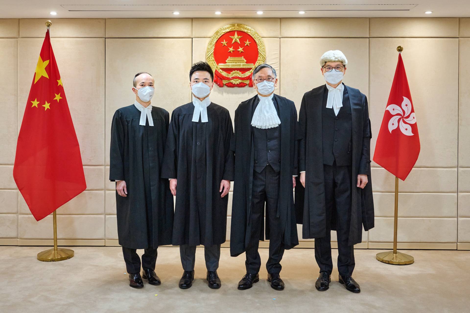 林子康（左二）获委任为常任裁判官